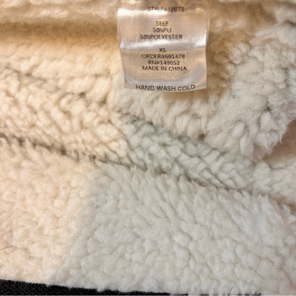 Fashion Nova Faux Leather Sherpa-Lined Moto Jacket - Size XS - Picture 13 of 13